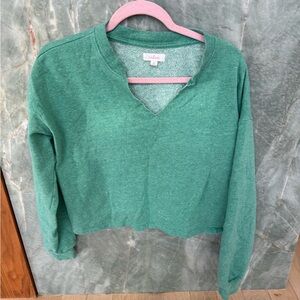 Colsie Green Cropped Sweatshirt